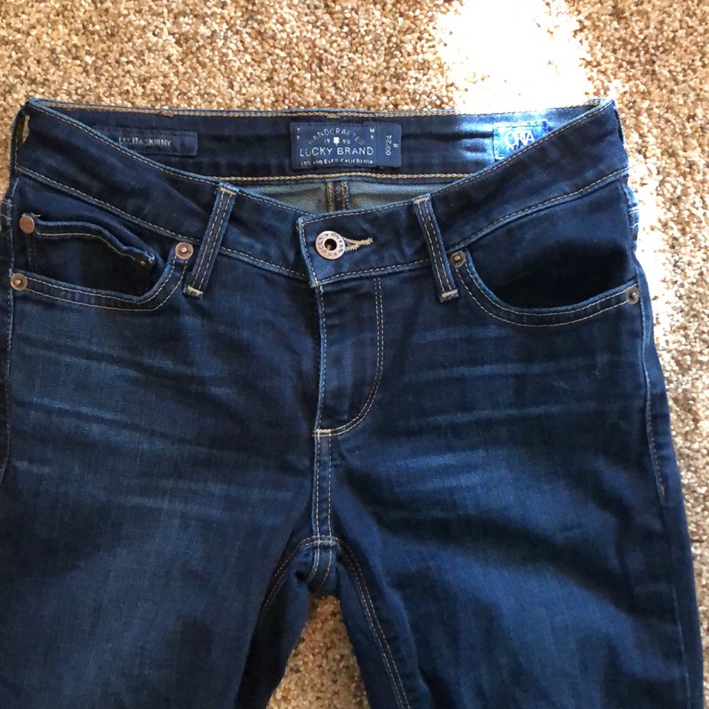 worn once!! lucky brand skinny jeans!!